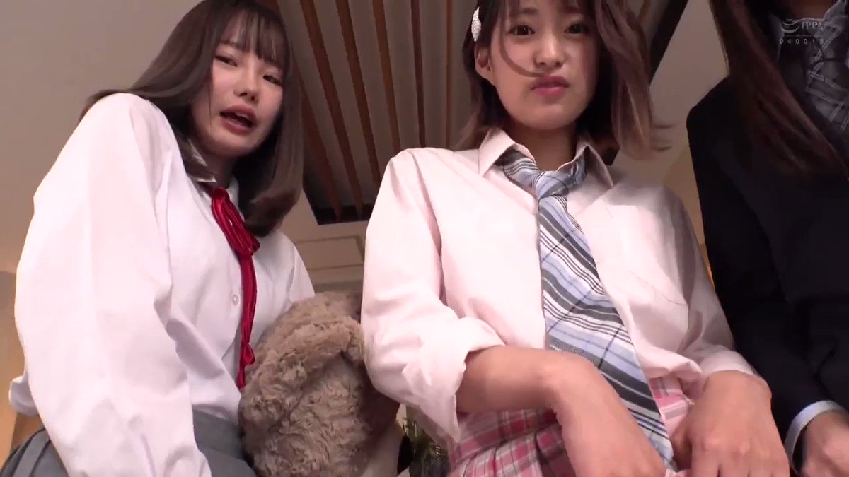 絶対パンチラ！常に挑発しながら抜いてくる小悪魔美少女3姉妹 Post1