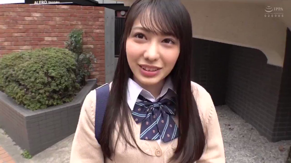 イラマ×媚●で喉奥イキ！喉マ●コとマ●コを交互にハメられ体液垂れ流し中出しSEX！ Post1