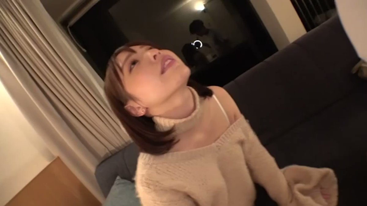 【可愛いさ火力MAX】ぶっちぎりで顔面が優勝してるラーメン屋店員を彼女としてレンタル！口説き落として本来禁止のエロ行為までヤリまくった一部始終を完全REC！！浴衣デート&水着デートからの…ホテルで全裸SEX&カメラ目線フェラ&エロコスSEX&追撃ピストンと充実の内容！！しかも、こんなに可愛い顔してSEXの反応が過去最強にドエロい！！乳首でイっちゃう超絶ビンカンBODYを責めて責めて責めまくる！！容赦無用の高速ピストンで史上最高の美少女をひたすらイカせる興奮に、フル勃起&抜きまくり確定！！！「待ってイクイクイク、駄目ッ！ああイくイくぅ！！！」「中に出して！！中がイイ！！！」 Post1