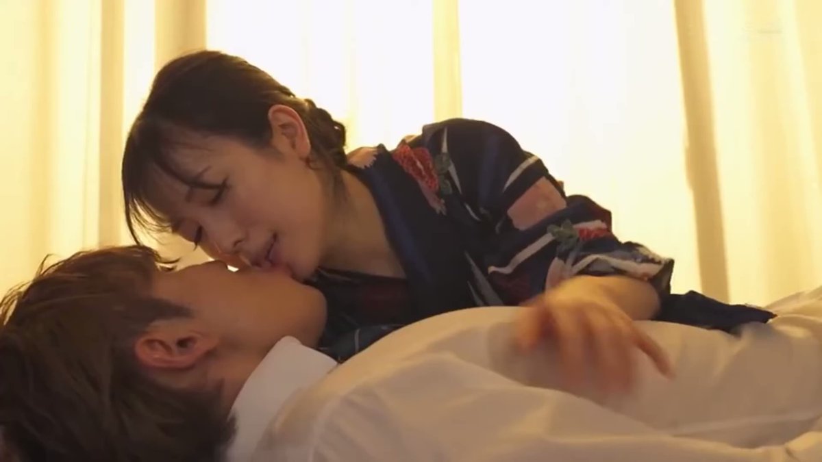 小湊よつ葉 不良生徒の俺を甘いキスで翻弄してくる家庭教師のよつ葉先生との接吻ラブストーリー Post3