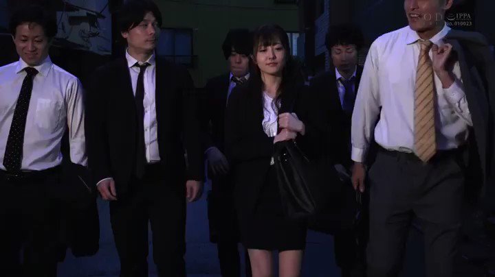 「ほんとは君が好きだったのに…」さっさと告白してくれない同期（幼馴染）の目の前で上司と見せつけSEXをしてしまう私… 青空ひかり Post2