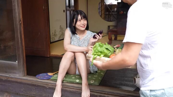 暇なド田舎に預けられた私は近所のおじさんを誘惑して毎日汗だくでヤリまくった。菜月ひかる Post3