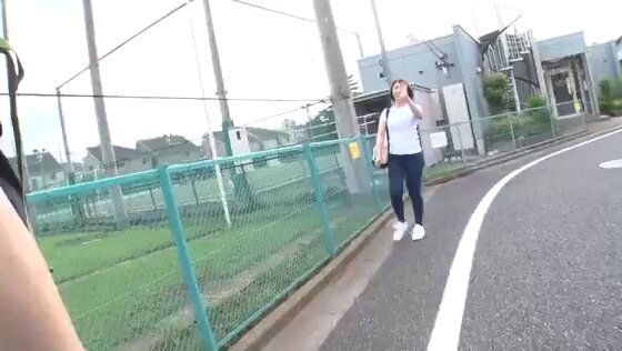 転勤先で性欲を持て余した30代田舎妻を強引なNTRキスでマ○コを蕩けさせて1日3人喰いまくる Post1