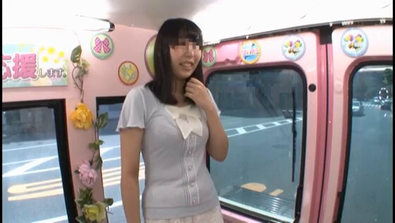 マジックミラー便 都内有数の名門大学に通う高学歴女子大生生まれて初めての素股編vol.03 ギンギンに勃起したデカチンを素人娘が赤面まんコキ！恥ずかしさと気持ちよさで濡れ出したオマ◯コにヌルっと挿入！ Post3