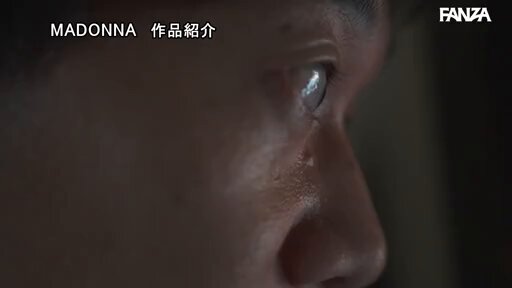 ハプニングバー 人妻NTR 「あなたのためよ…」と言っていた妻がいつしか群がる男たちに夢中になっていた。 椎名ゆな Post7