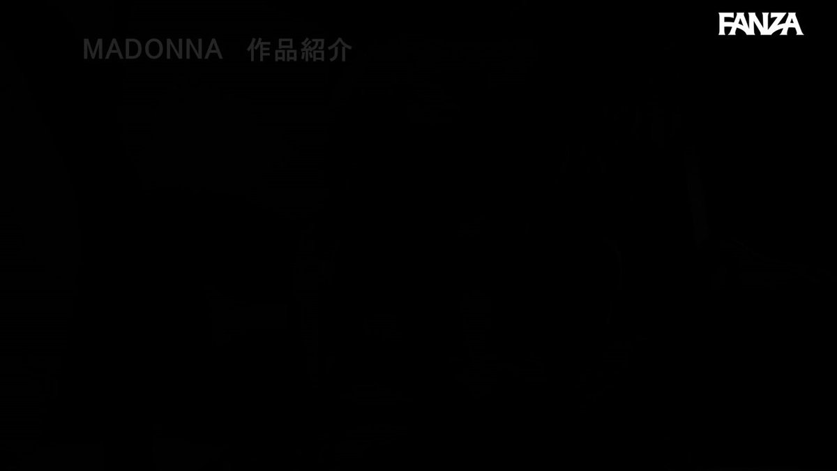 汗ほとばしる人妻の圧倒的な腰振りで、僕は一度も腰を動かさずに中出ししてしまった。 竹内有紀 Post1