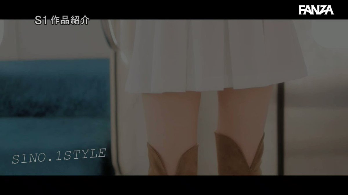オトナの絶対領域 ニーハイ×ミニスカ×パンチラ スーパー美脚お姉さんのナマ足チラリズム誘惑 つばさ舞 Post1